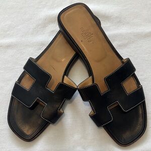 Hermes Brown Oran Sandals Elegant Design